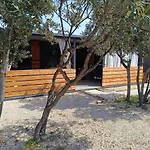 Mobile Pelin With Shared Pool Tatil Evi