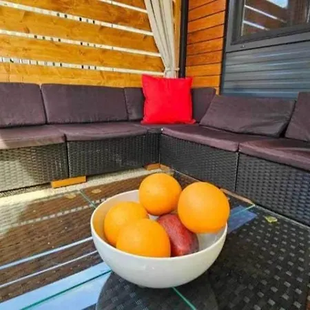 Dom wakacyjny Mobile Pelin With Shared Pool