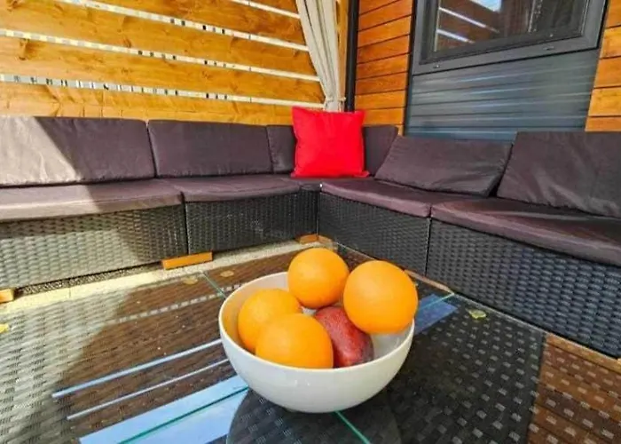 בית נופש Mobile Pelin With Shared Pool