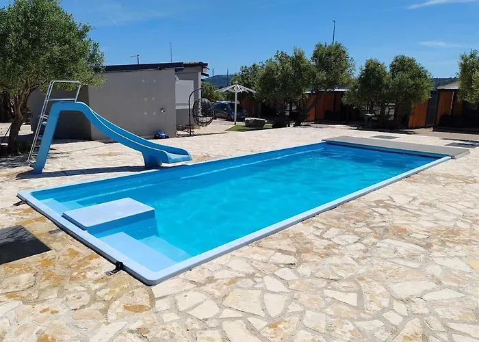 Mobile Pelin With Shared Pool * פירובאץ