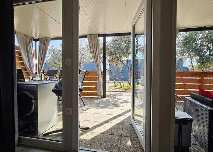 בית נופש Mobile Pelin With Shared Pool פירובאץ