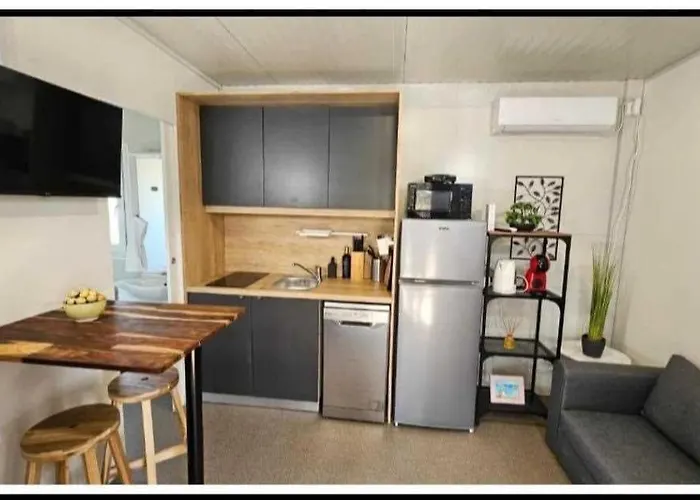 בית נופש Mobile Pelin With Shared Pool פירובאץ